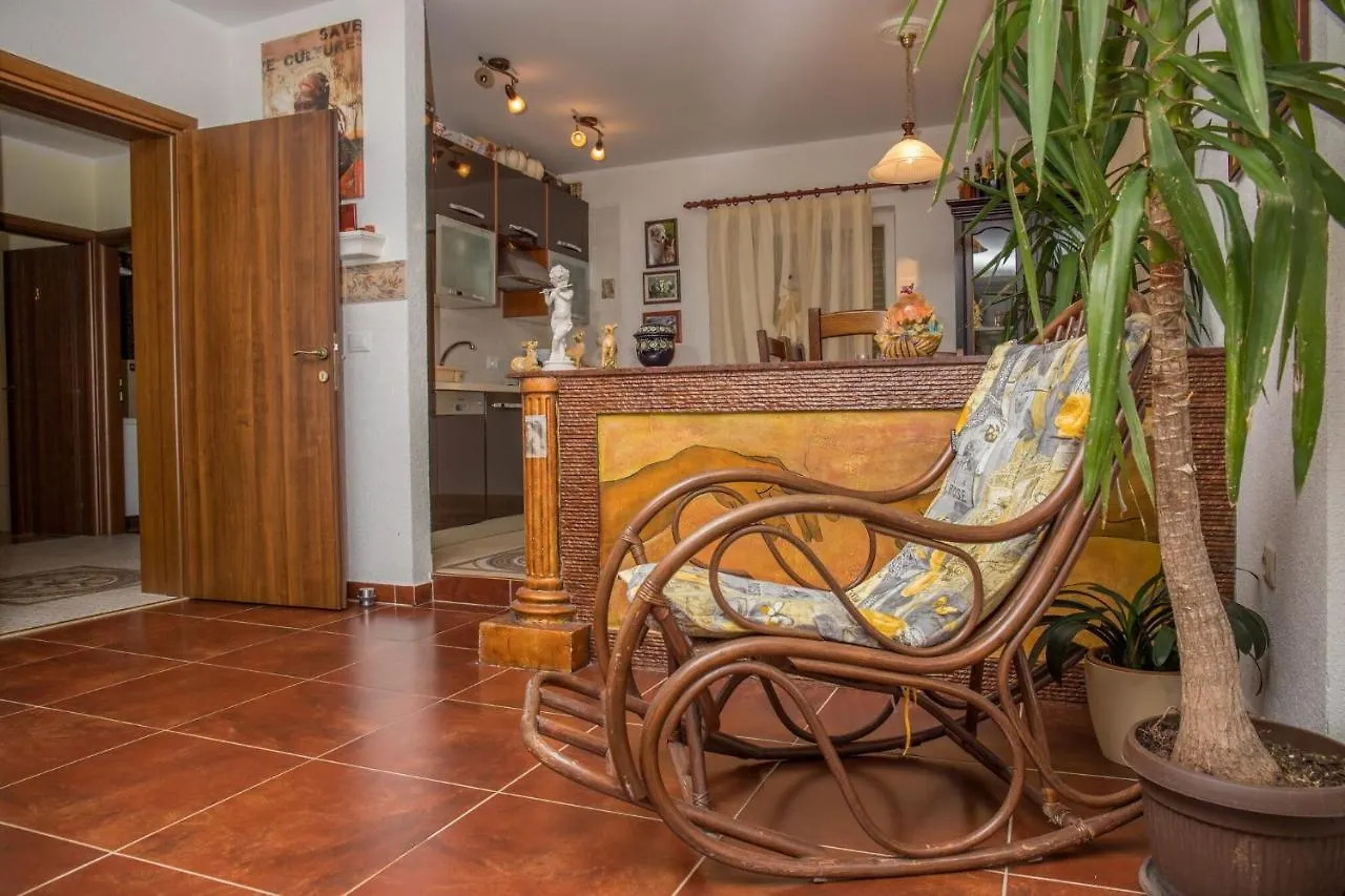 Apartments Ruza Crikvenica 0*,
